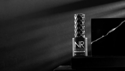 NAIL REPUBLIC   Base ELASTIC   10мл   База прозрачная средне-густая мягкая (для подложки)