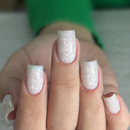 BSG   Base Colloration Hard   #121   20мл   База камуфлирующая жесткая с хлопьями Юки